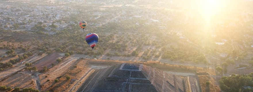 CDMX : Survoler les impressionnantes pyramides de Teotihuacan en montgolfière