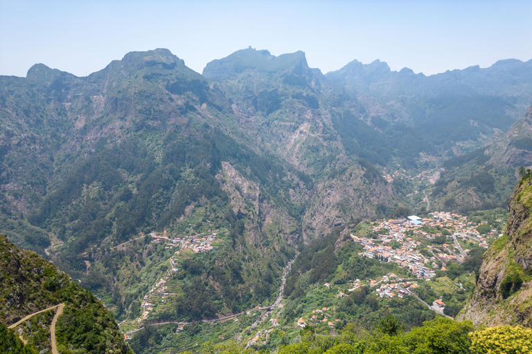 Do Funchal - Nun's Valley Tuk Tuk Tour (2h30) Do Funchal - Nun's Valley Tuk Tuk Tour