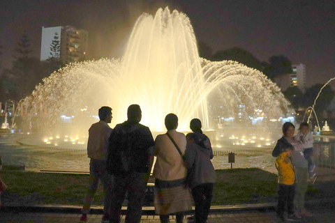 Lima: tour de la ciudad, cena y visita al Circuito del Agua de MaigcLima: tour de la ciudad + Circuito de Aguas del Maigc