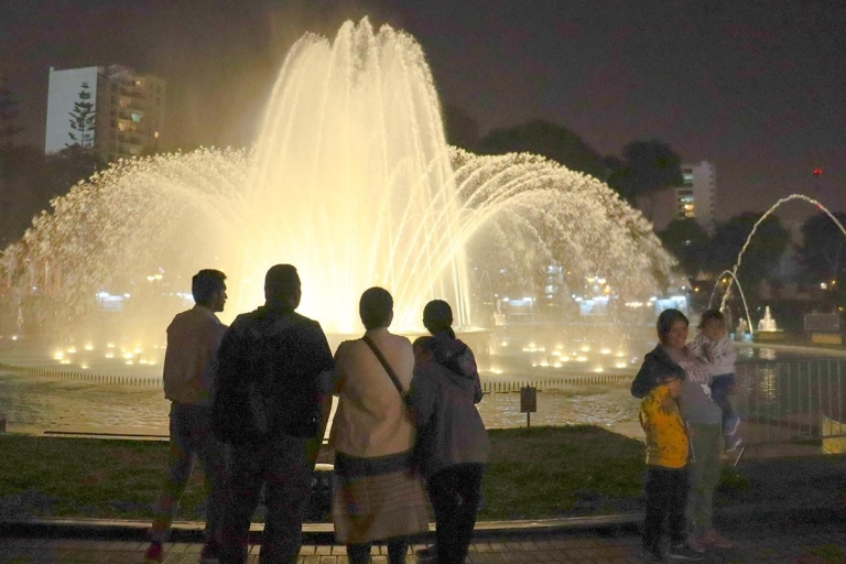 Lima: tour de la ciudad, cena y visita al Circuito del Agua de MaigcLima: tour de la ciudad + Circuito de Aguas del Maigc
