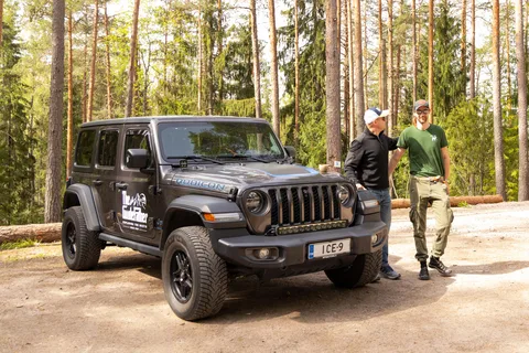 PRIVATE Reindeer Park Adventure by VIP Car