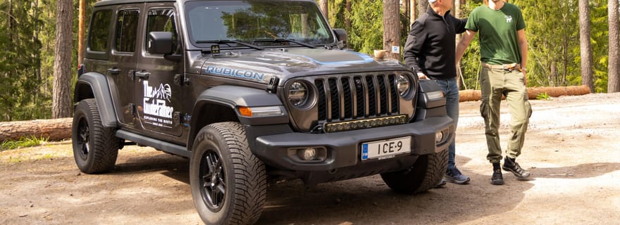 Aventure PRIVÉE dans un parc de rennes en voiture VIP