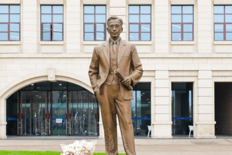 Hangzhou: Zhejiang University Guided Campus Tour Hangzhou: Zhejiang University Guided Campus Tour