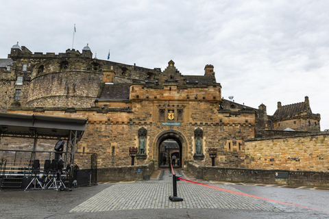 St Giles' Cathedral and Edinburgh Old Town Private Tour