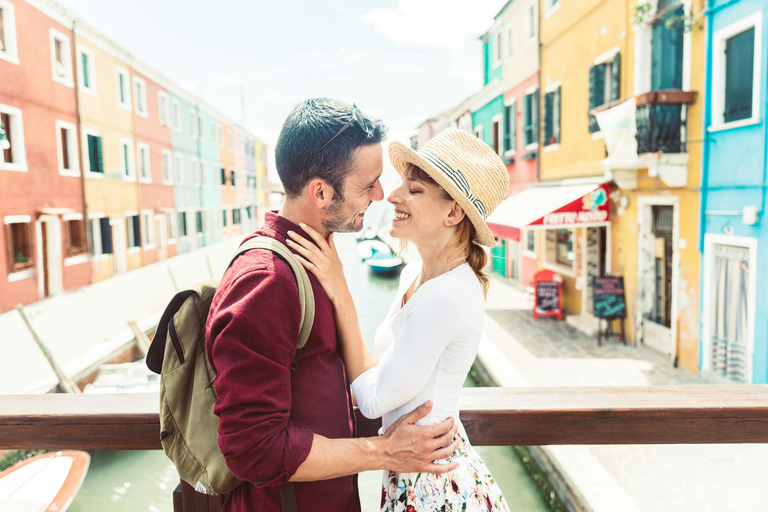 Venice: Photo Shoot with a Local Photographer and City Tour ELITE – 60 min | 50 photos + Gondola photos