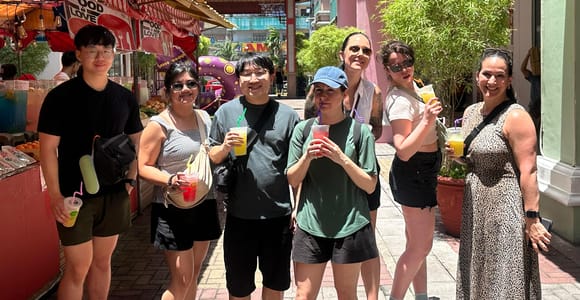 Manila Street Food und Drinks mit Tuktuk-Erlebnis