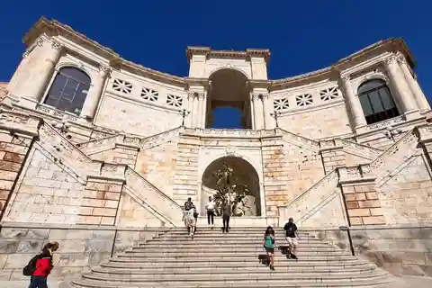 Cagliari Highlights: Small Group City Tour