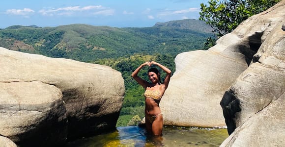 Ella: Diyaluma Falls Swimming Tour with Optional Cliff Jump