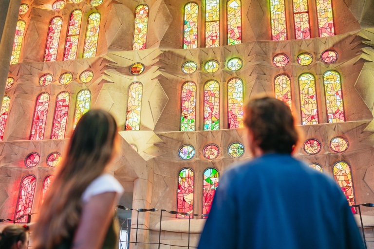 Sagrada Família : billet coupe-file et visite guidéeVisite en groupe (anglais)
