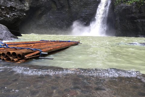 Pagsanjan Falls &amp; Lake Yambo (simning &amp; naturupplevelse)