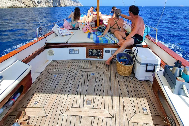 Porto San Paolo: Half Day Boat Tour to Tavolara and Molara