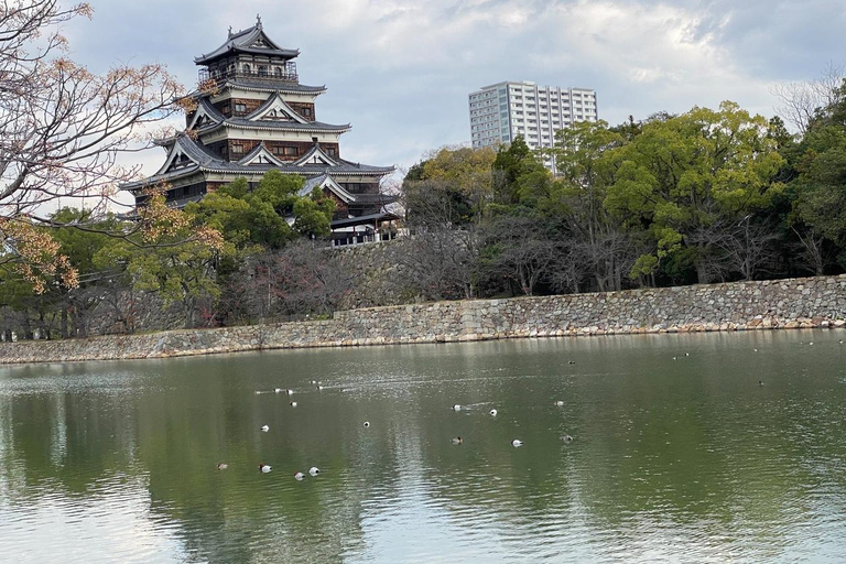 Hiroshima: Peace Memorial, Castle &amp; Garden Walking Tour