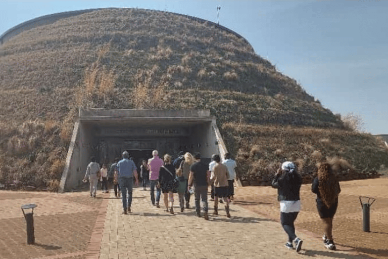 Von Johannesburg aus: Cradle of Humankind Private Halbtagestour