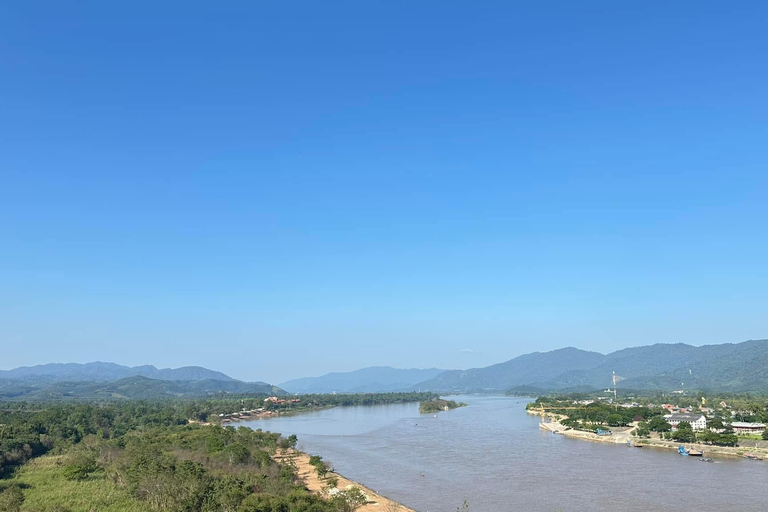 JOIN TOUR 1 day trip around Chiang Rai included lunch buffet