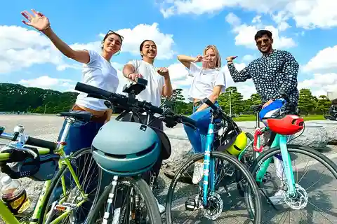 東京自転車またはE-Bikeで行く3時間シティハイライトツアー