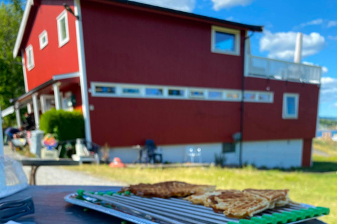 Oslo: Nakholmen Island Ferry Trip with Waffle Tasting