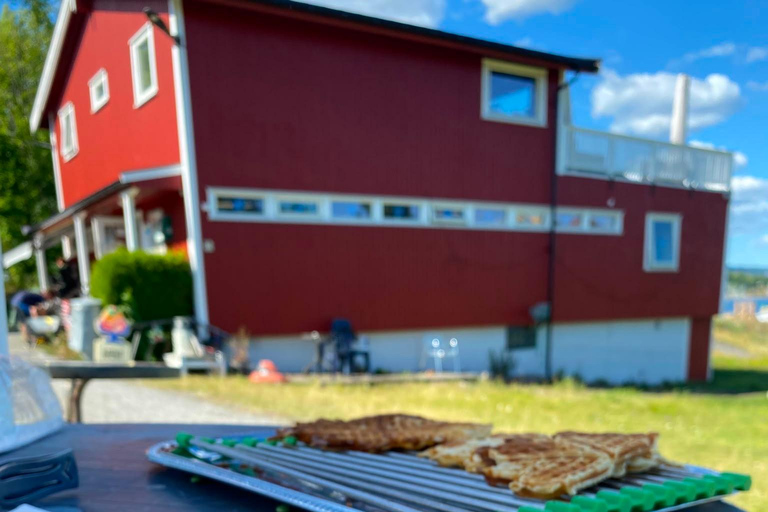 Oslo: Nakholmen Island Ferry Trip with Waffle Tasting