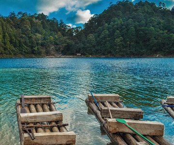 A day trip to Chinkultic and Montebello Lakes from San Cristóbal de Casas: Tour