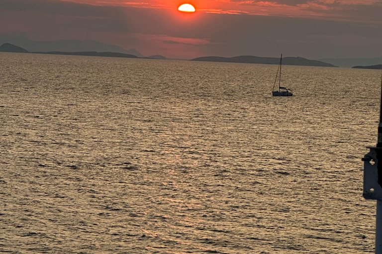 Croisière au coucher du soleil à Hersonissos, naviguez vers l'horizon d'or