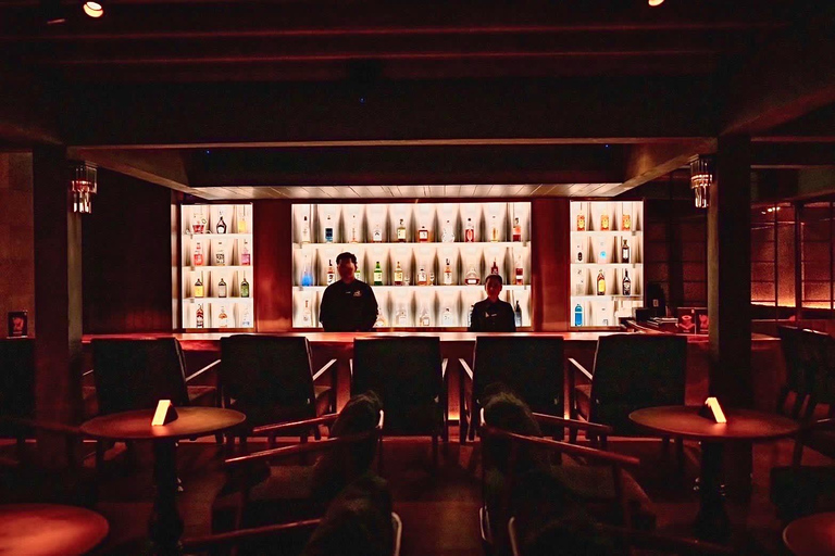 Pattaya: Hidden Gems Bar Crawl & Walking Street Night Out