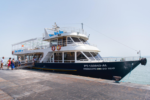 Lisbon: Tagus River Dinner Cruise with Live Jazz