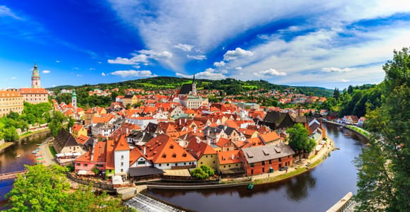 From Vienna: Cesky Krumlov Semi-Private Guided Day Trip