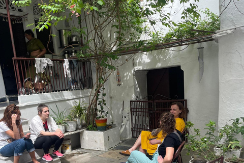 Udaipur: Indian Cooking Class - Art, Antiques & Storytelling Private Experience