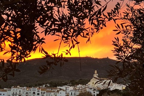 Cadaqués: Discover the Fishing Pots Tradition Loved by Dalí