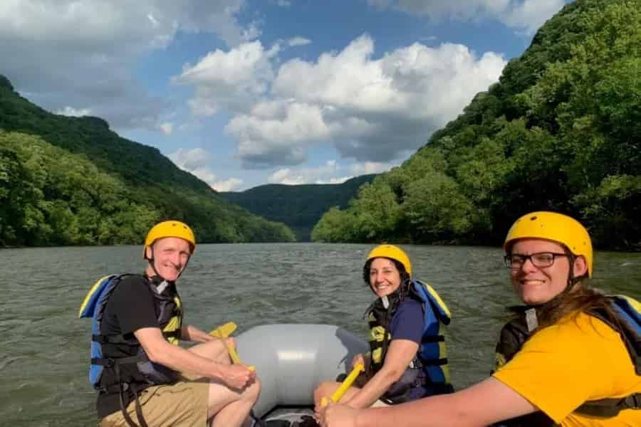 Hico, WV: Rafting für Familien am Upper New River – Nachmittags-Express. Foto: GetYourGuide Hico, WV: Rafting für Familien am Upper New River – Nachmittags-Express. Foto: GetYourGuide