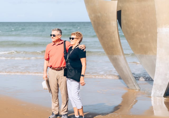 From Paris: Day Trip to Normandy D-Day Beaches with Lunch