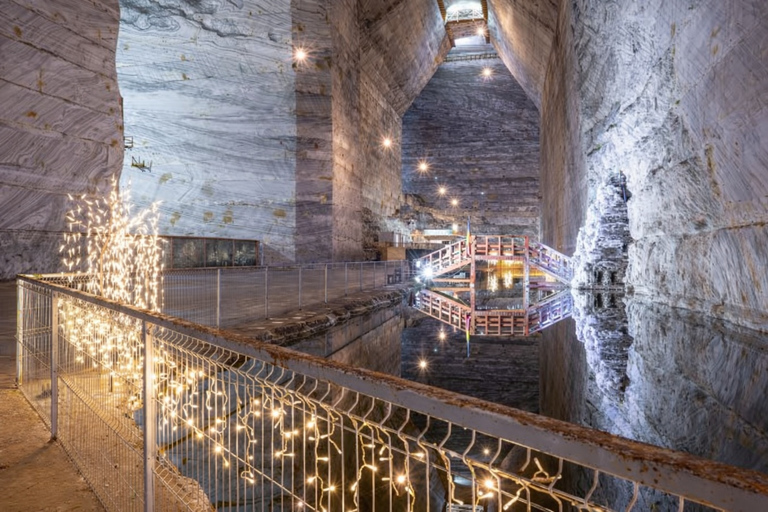 Brașov: Slănic Prahova Salt Mine & Cantacuzino Castle Tour