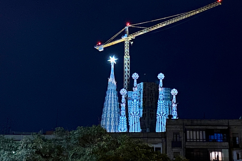 Barcelone : Visite guidée de la Sagrada Família et entréeSagrada Famillia privée (4 personnes maximum)