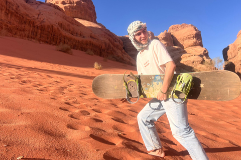 Wadi Rum: 4-Hour Jeep Tour with 1-Night Desert Camp & Meals