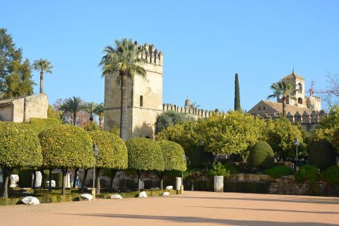 Cordóba: Gardens & Fortress of Catholic Monarchs Guided Tour