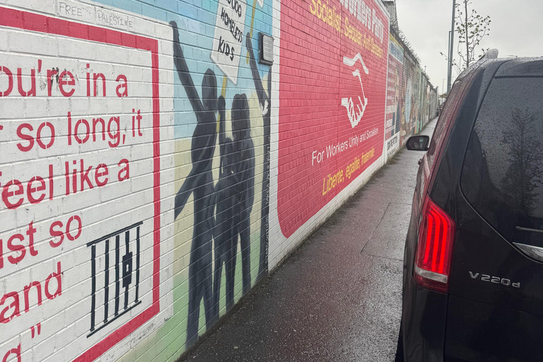 Belfast: Historical & Political Tour with Hotel Pickup