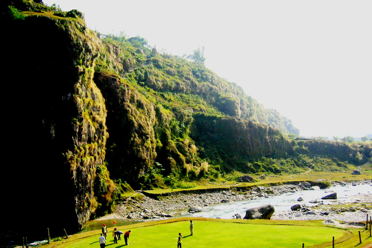 Depuis Pokhara : Golf au cœur de la splendeur de l'HimalayaGolf au cœur de la splendeur himalayenne de Pokhara