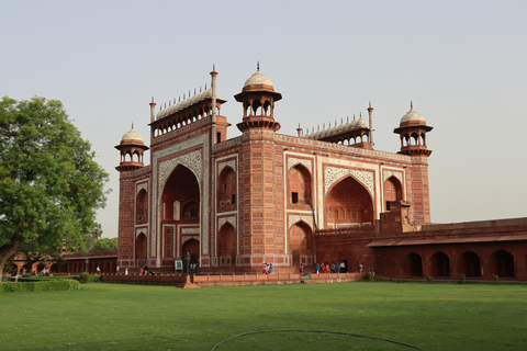 Au départ de Delhi : excursion privée d&#039;une journée au Taj Mahal et à AgraVisite d&#039;une jounée avec déjeuner et billets pour les monuments, tout compris