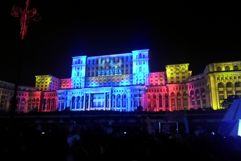 Tour panoramico di Bucarest con tre tappe e due visite.