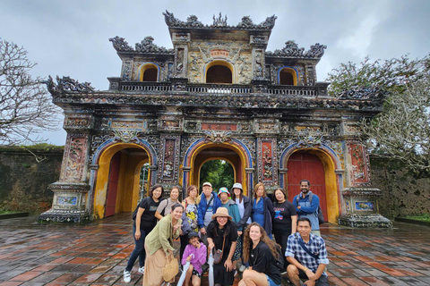 Desde Da Nang Tour de día completo por la ciudad de Hue con almuerzo