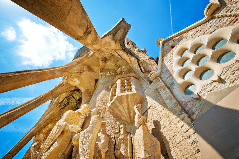 From Costa Brava: Barcelona and Antoni Gaudí's Work Bus Tour Pickup from Blanes