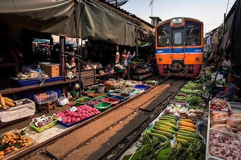 Damnoen Saduak &amp; Maeklong Railway Market Tour (Group tour)Private Tour