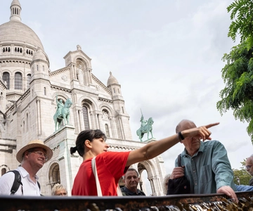 Paris: Hidden Gems of Montmartre with Local Guide