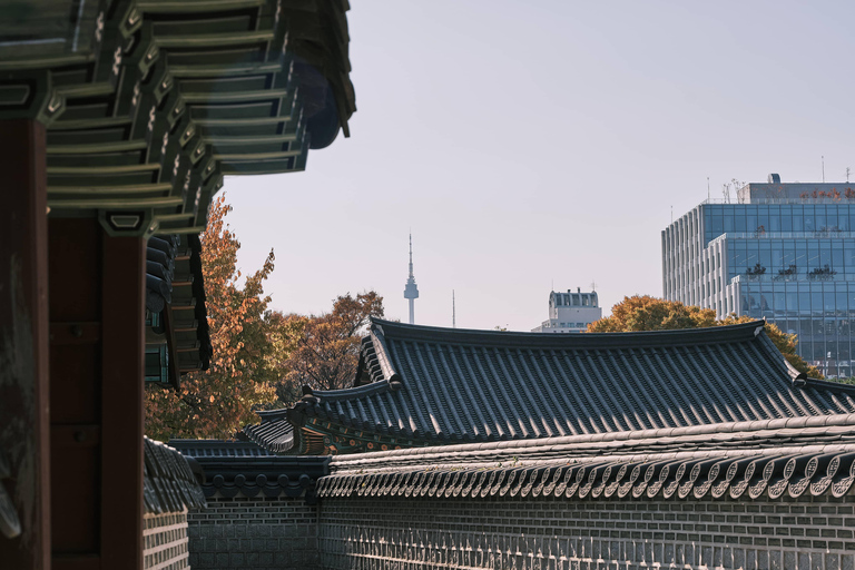 Seoul: UNESCO Palace History Tour, Photos & Optional Hanbok