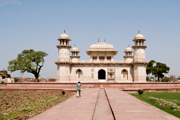 From Delhi: Same-Day Agra Tour by Private Car Agra Day Tour Sightseeing By Car & Guide