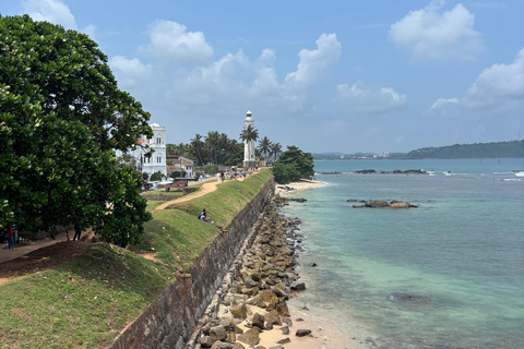 From Ahungalla, Kosgoda, or Bentota: Galle & Madu River Tour