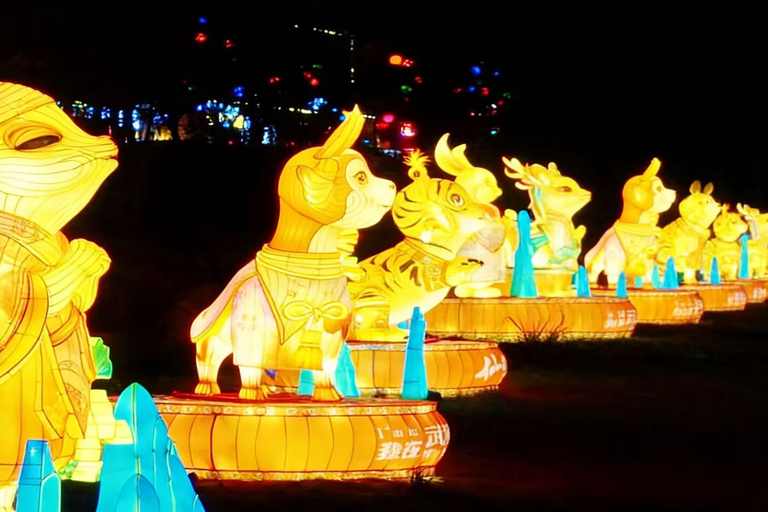 Zhangjiajie Night Sightseeing Tour with Dinner or Massage Zhangjiajie Night Sightseeing Tour with Massage