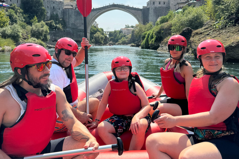 موستار: مغامرة التجديف في نهر نيريتفا