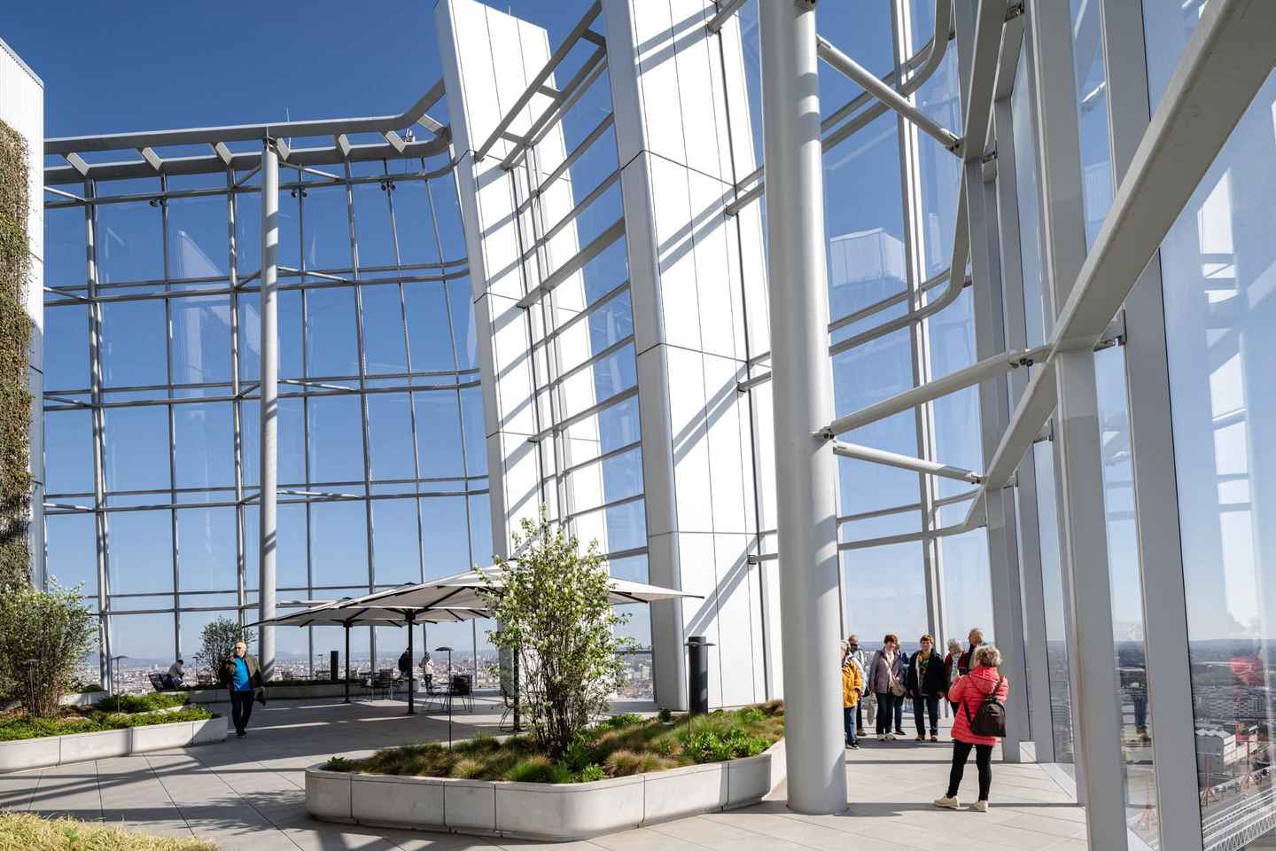 Budapest SkyDeck Tower – Panoramic Lift & Viewing Platform