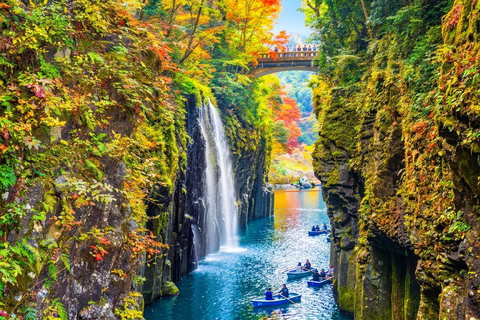 Mt. Aso & Takachiho Gorge Tour with Optional Boat Ride 7:50 AM One-day tour (including Takachiho cruise)