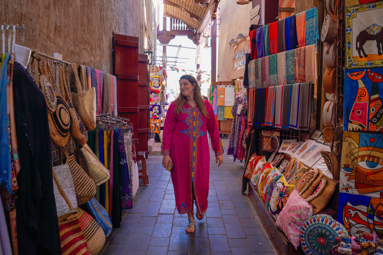 Old Dubai Historic Guided Tour: Creek, Street Food & Souks Guided Tour